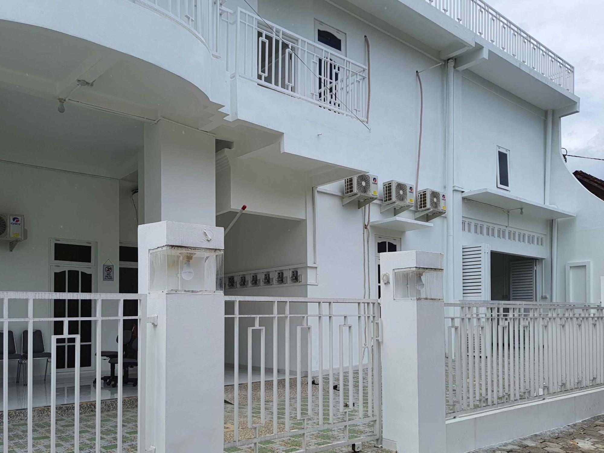 Reddoorz Syariah At Jalan Godean Hotel Ngabean Ngoại thất bức ảnh
