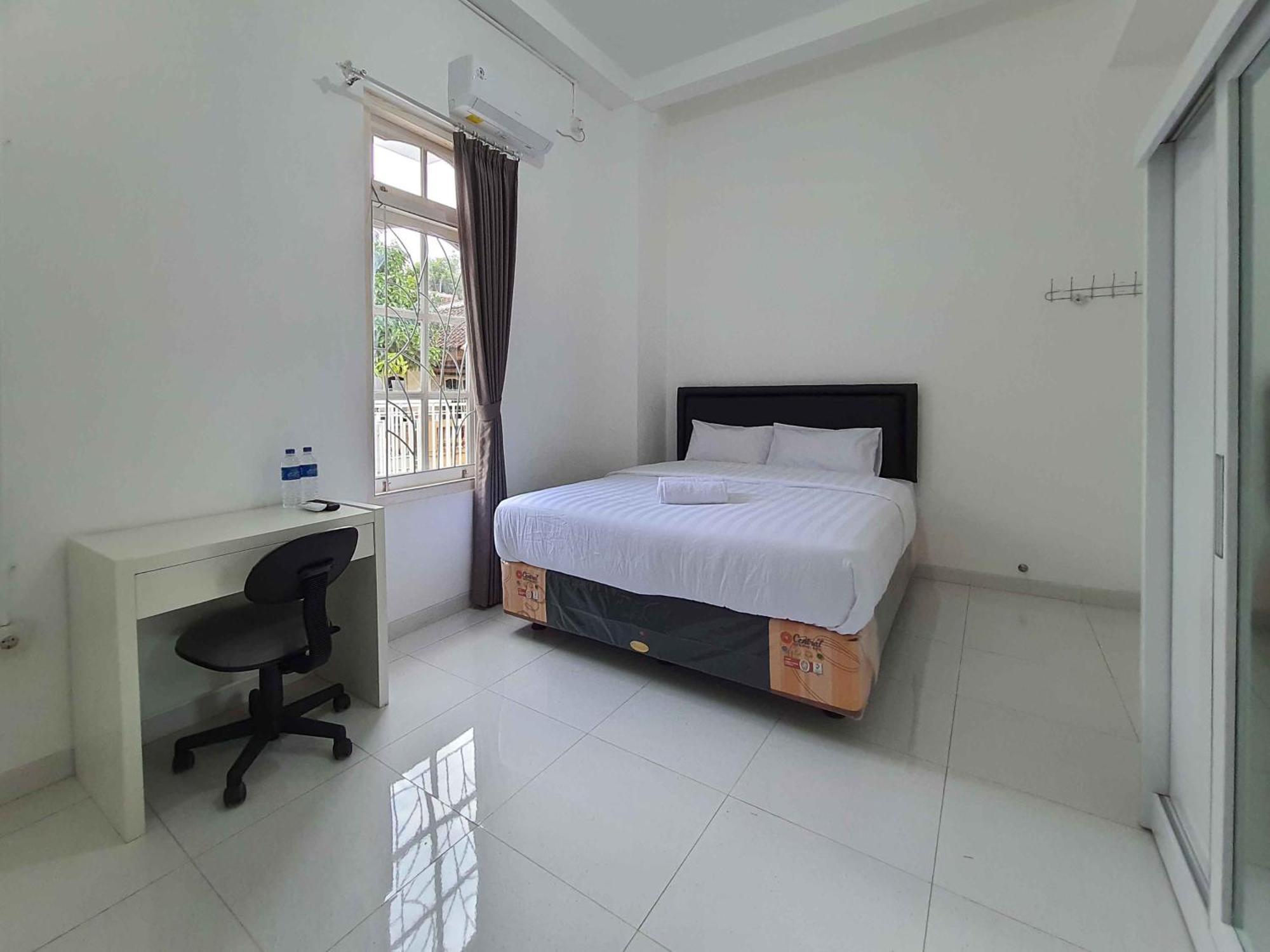 Reddoorz Syariah At Jalan Godean Hotel Ngabean Ngoại thất bức ảnh
